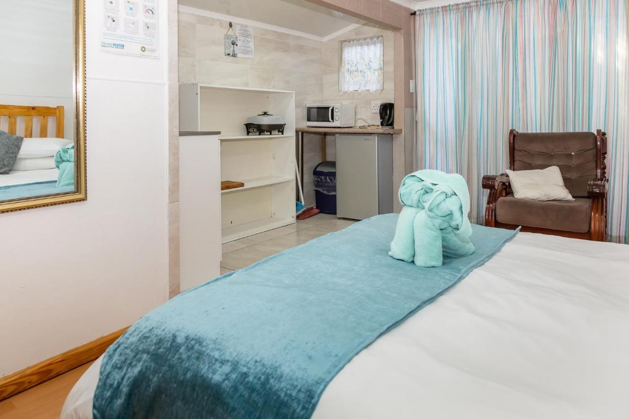 De Helling Self Catering Panzió Brackenfell Kültér fotó